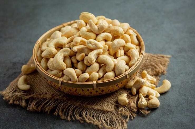 kacang sehat untuk otak, manfaat kacang untuk otak, kacang terbaik untuk kesehatan otak, makanan sehat untuk otak bunda, nutrisi otak dari kacang-kacangan, manfaat almond untuk daya ingat, kacang kenari untuk kecerdasan otak, camilan sehat untuk kesehatan